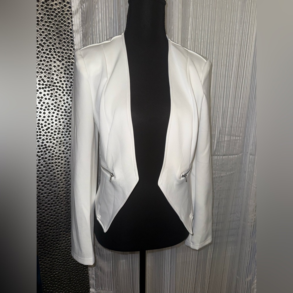 SHEIN Classic White Blazer